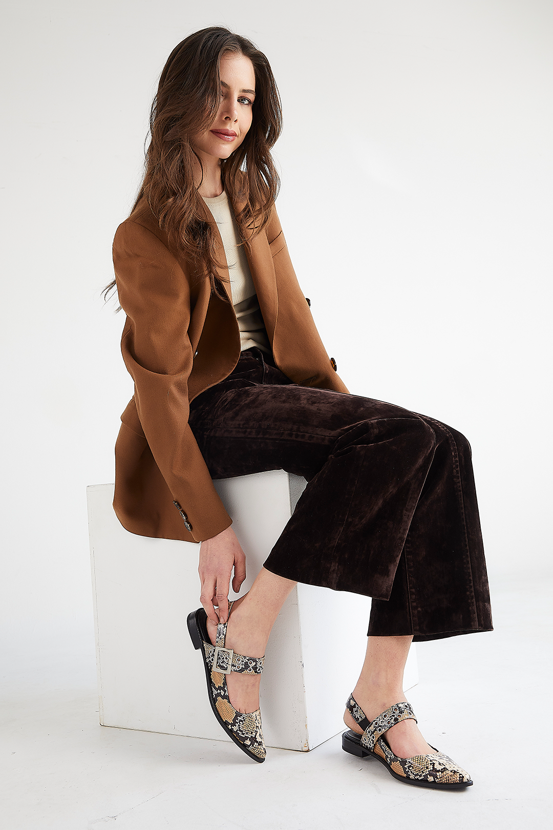 LIA WILD ** PRE ORDER**