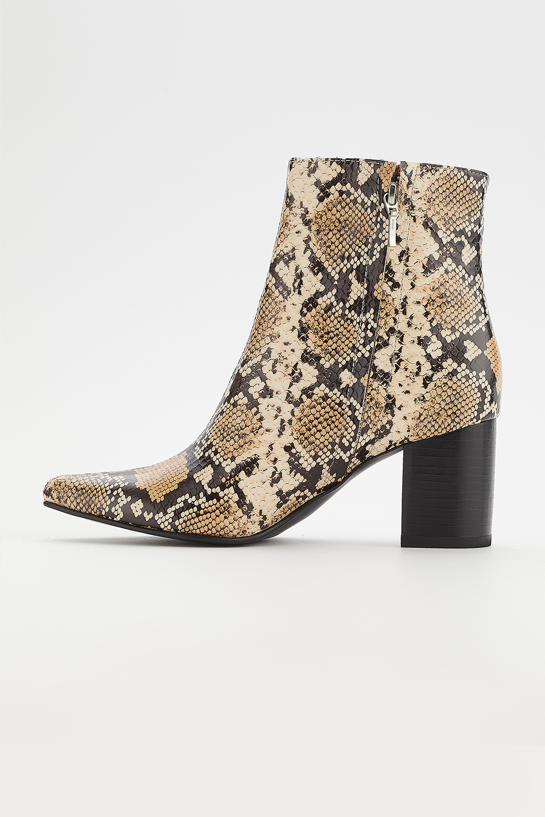 ZOE WILD **PRE ORDER**