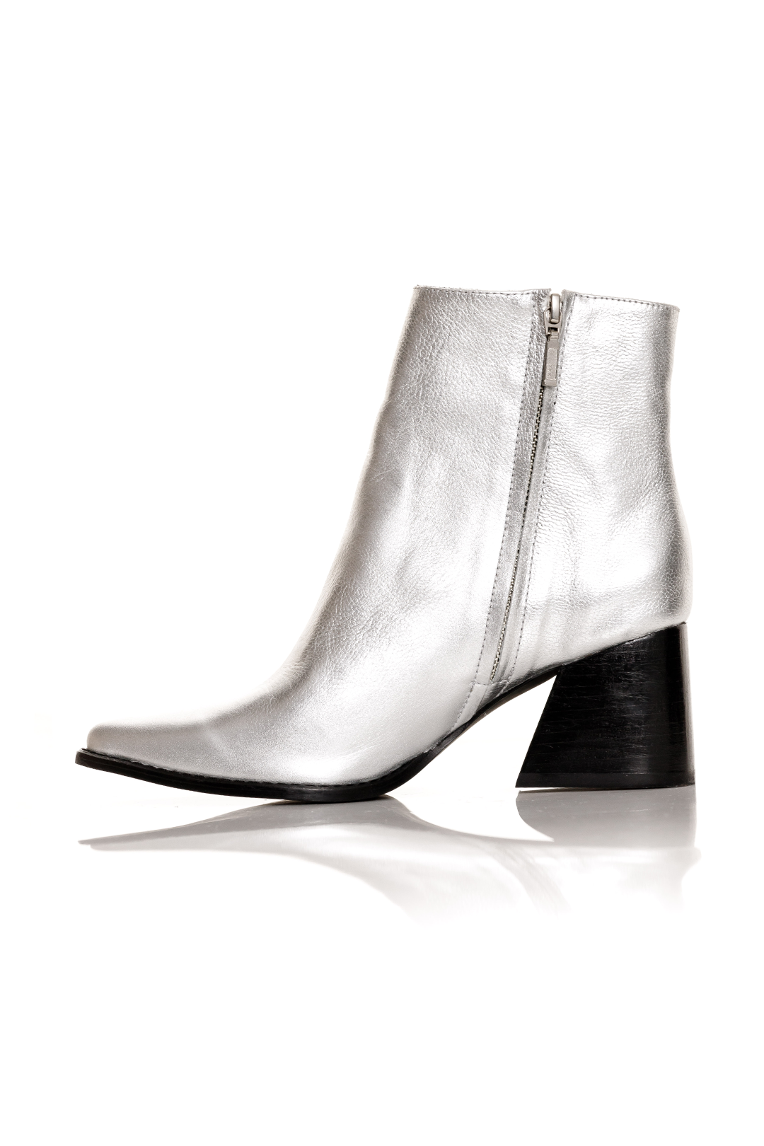 ZOE SILVER**ÚLTIMOS TALLA 39**