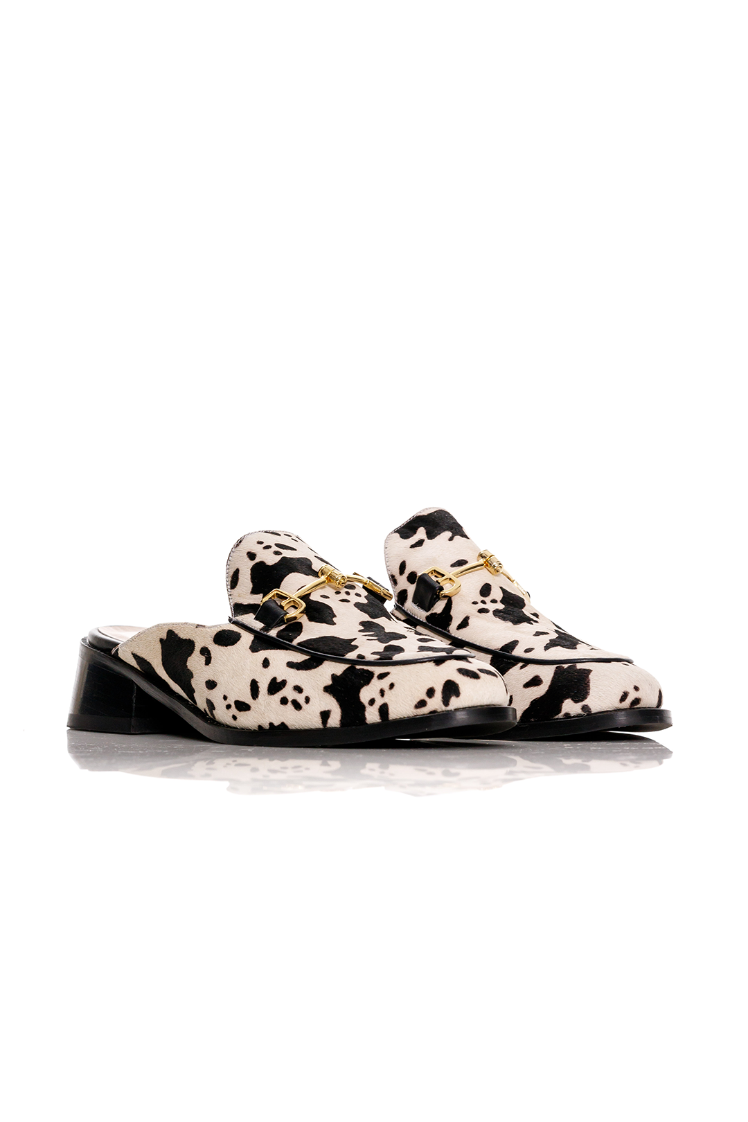 ANDROS COWHAIR  BLACK AND WHITE **ÚLTIMO 39**
