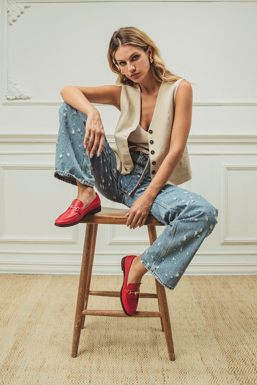 LARA ROJO ** ÚLTIMOS TALLA 37 , 38 Y 39 **