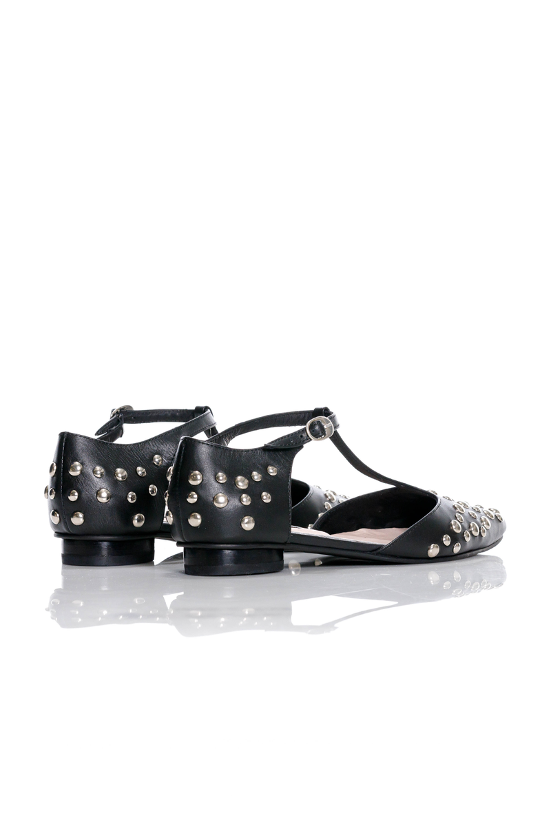 MOON BLACK