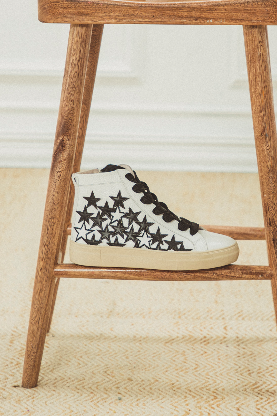 ZURI STAR SHINE BLACK&WHITE **ÚLTIMOS TALLA 35, 36 , 38 Y 40 **